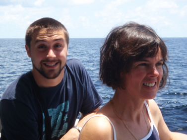 Nicolas, instrumentation, et Karine, biologiste